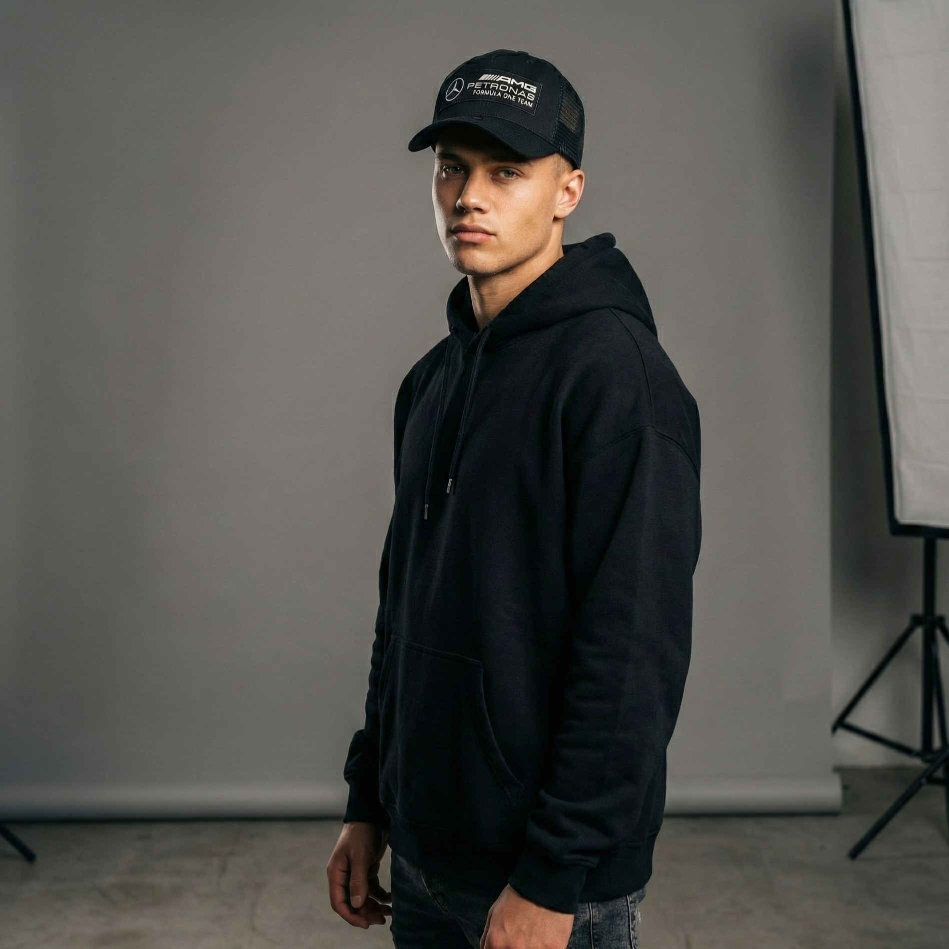 GORRA ADIDAS/AMG / 1.1 / COLOR BLANCO